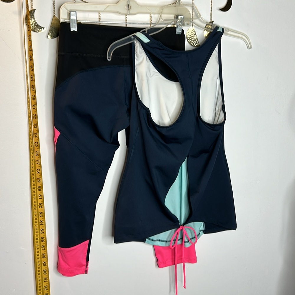 Ellie Set M